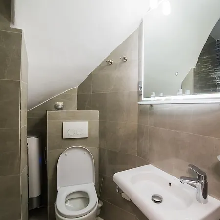 Archie בית הארחה 3*